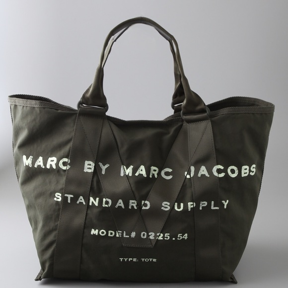 [MARC JACOBS] Standard Supply Tote - Picture 2 of 7